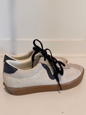 Women’s Vans lace up sneakers in tan